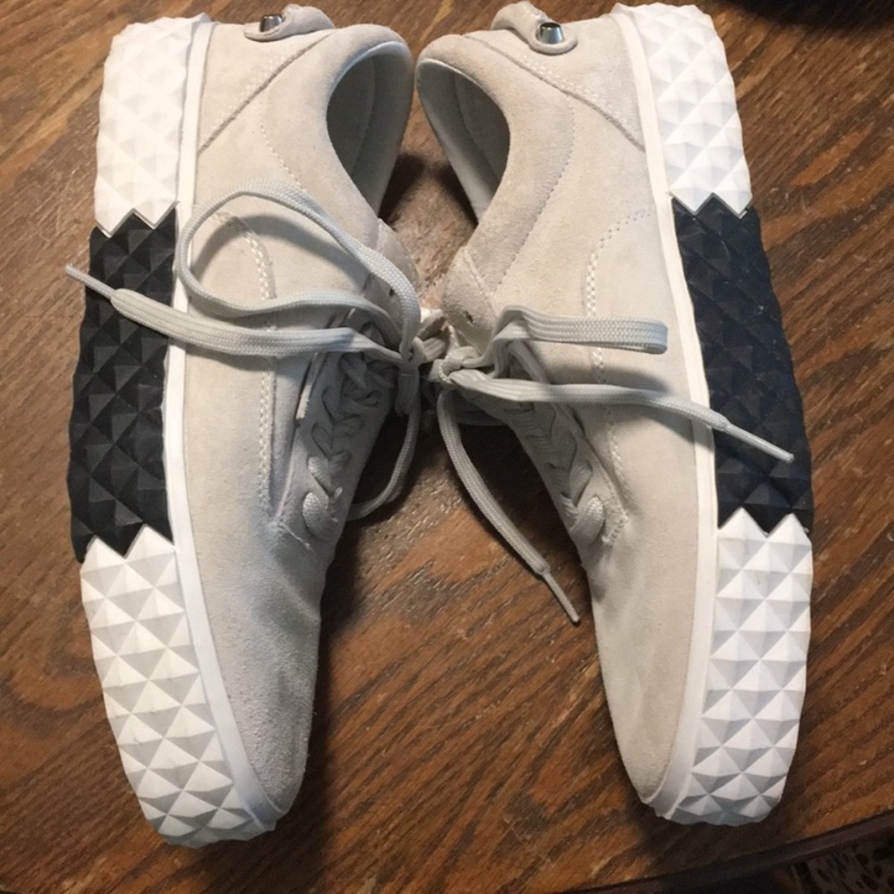 Kendall & Kylie sneakers